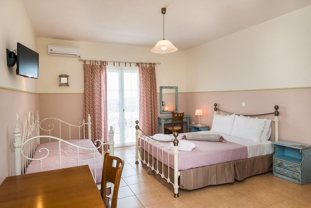 Mousata Elaias Gi Residence מראה חיצוני תמונה