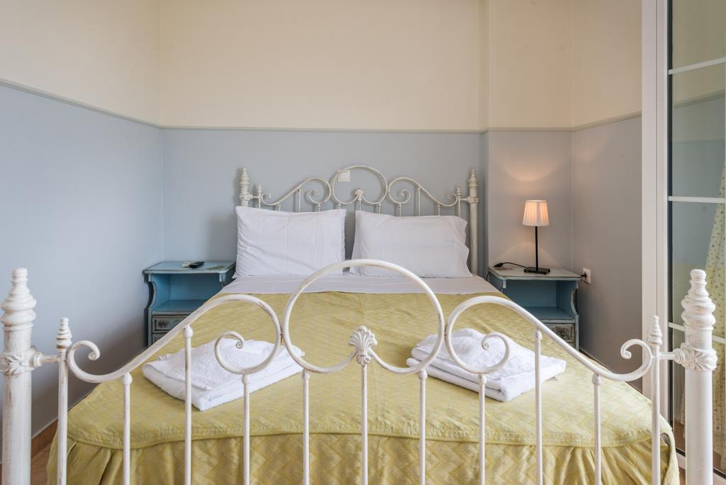Mousata Elaias Gi Residence מראה חיצוני תמונה