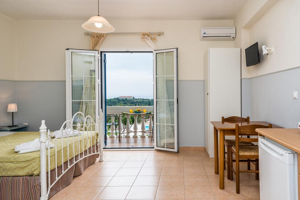 Mousata Elaias Gi Residence מראה חיצוני תמונה