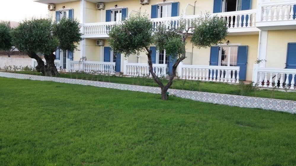 Mousata Elaias Gi Residence מראה חיצוני תמונה